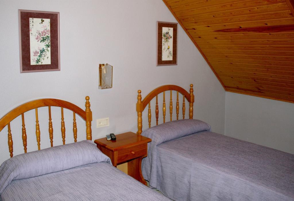 Hostal Marboré Bielsa Habitación foto